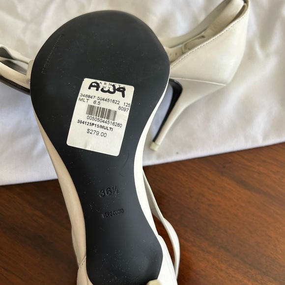 Alexander Wang heel sandal

Size 6 1/2

Never worn - Picture 3 of 4